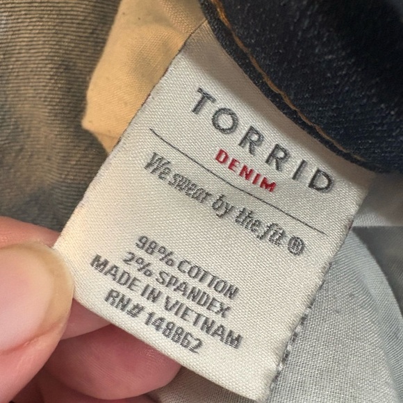 Torrid Jeans Ankle Skinny Destruction Size 18 Distressed EUC 0411 - Picture 13 of 13